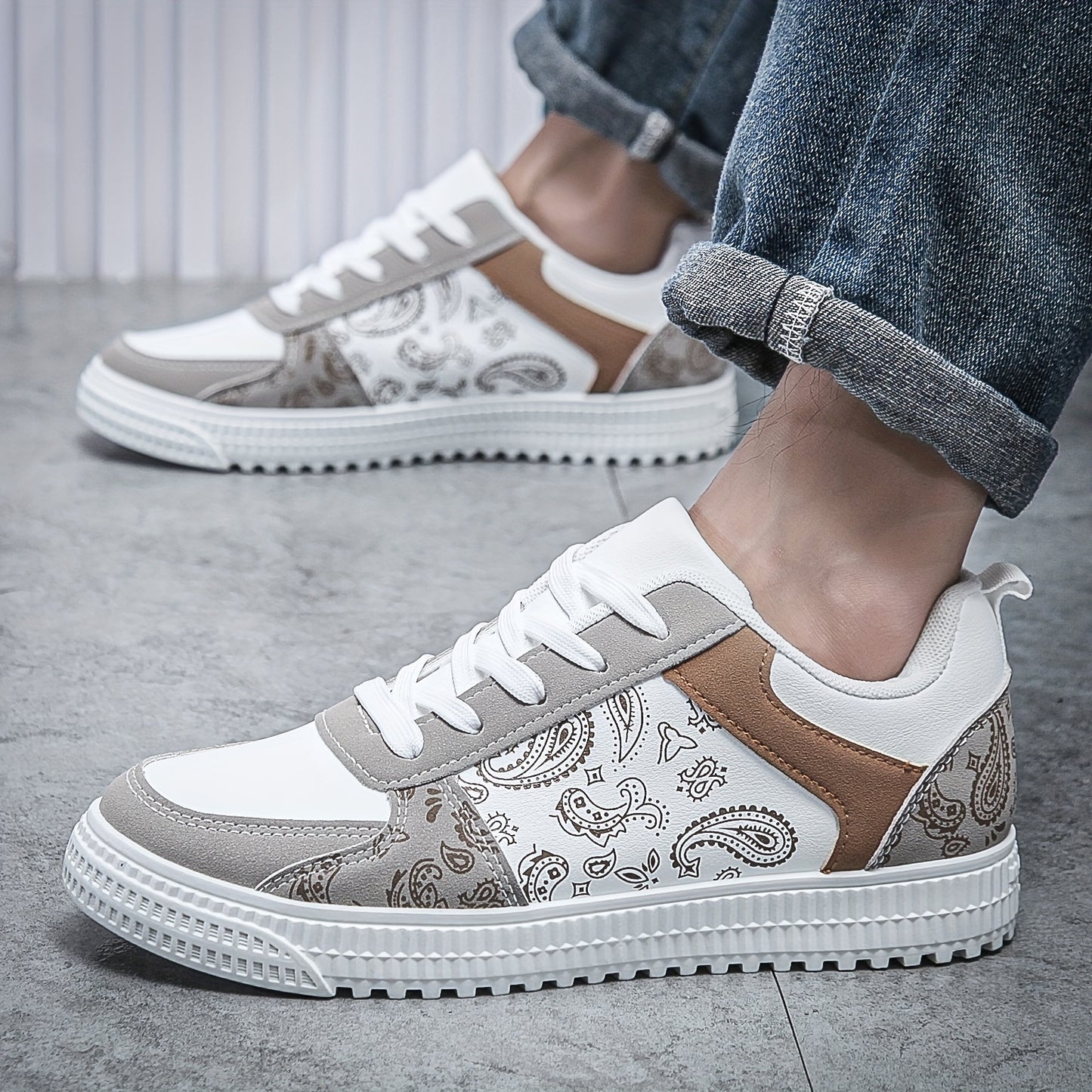 Teardrop Lace-up Skate Sneakers - High-Performance Skateboarding Shoes with Excellent Grip, Breathable Comfort, and Superior Support for Men's Active Lifestyle