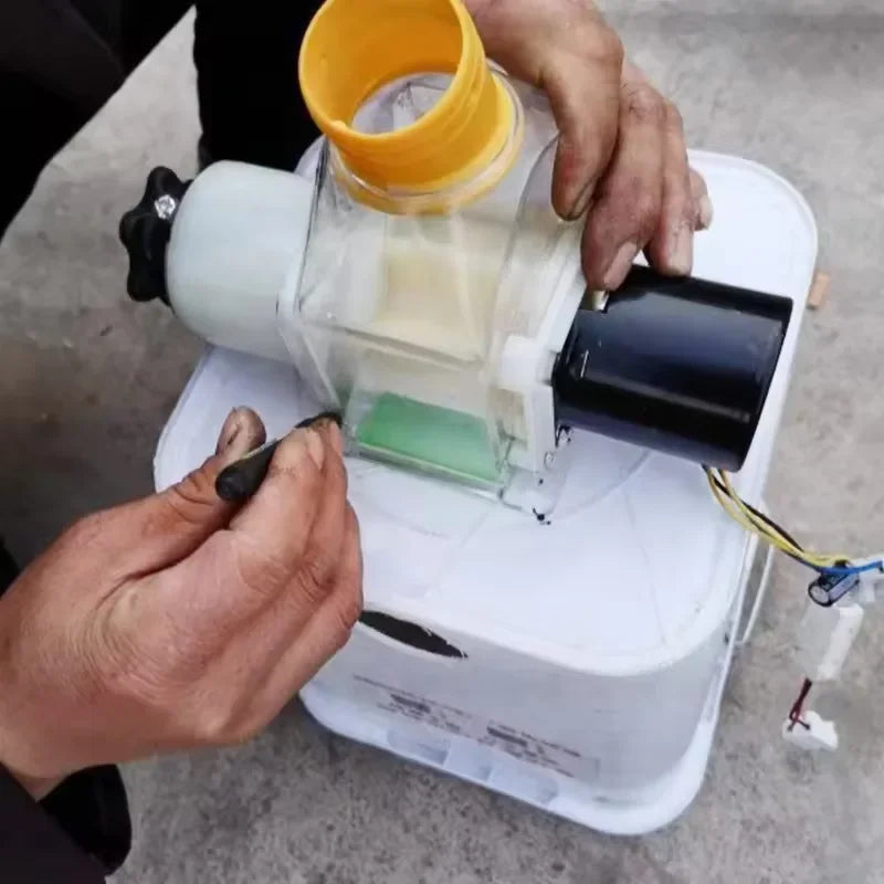 Chicken Feeding Automatic Feeder Chicken Feeding Remote Feeding Feeder Pigeon Feed Timing Solar Feeder