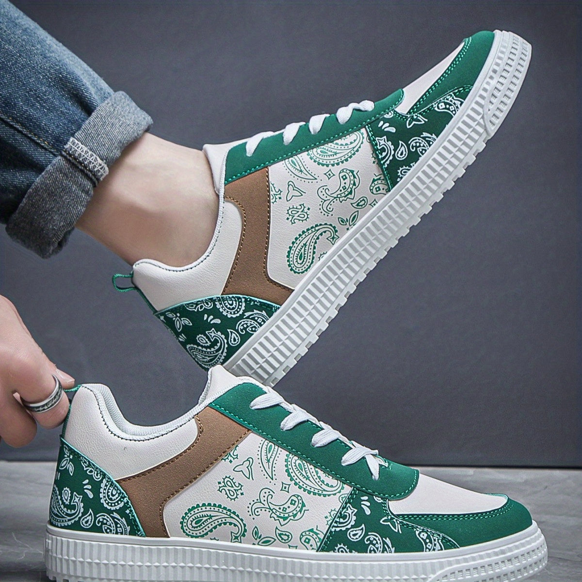 Teardrop Lace-up Skate Sneakers - High-Performance Skateboarding Shoes with Excellent Grip, Breathable Comfort, and Superior Support for Men's Active Lifestyle